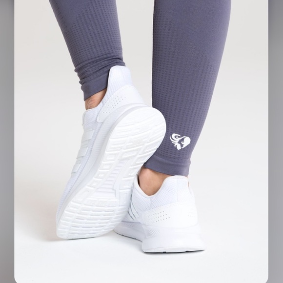 Woman’s best seamless leggings ! - Picture 2 of 2